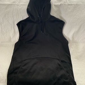 Tek Gear DryTek Men’s sleeveless hoodie.